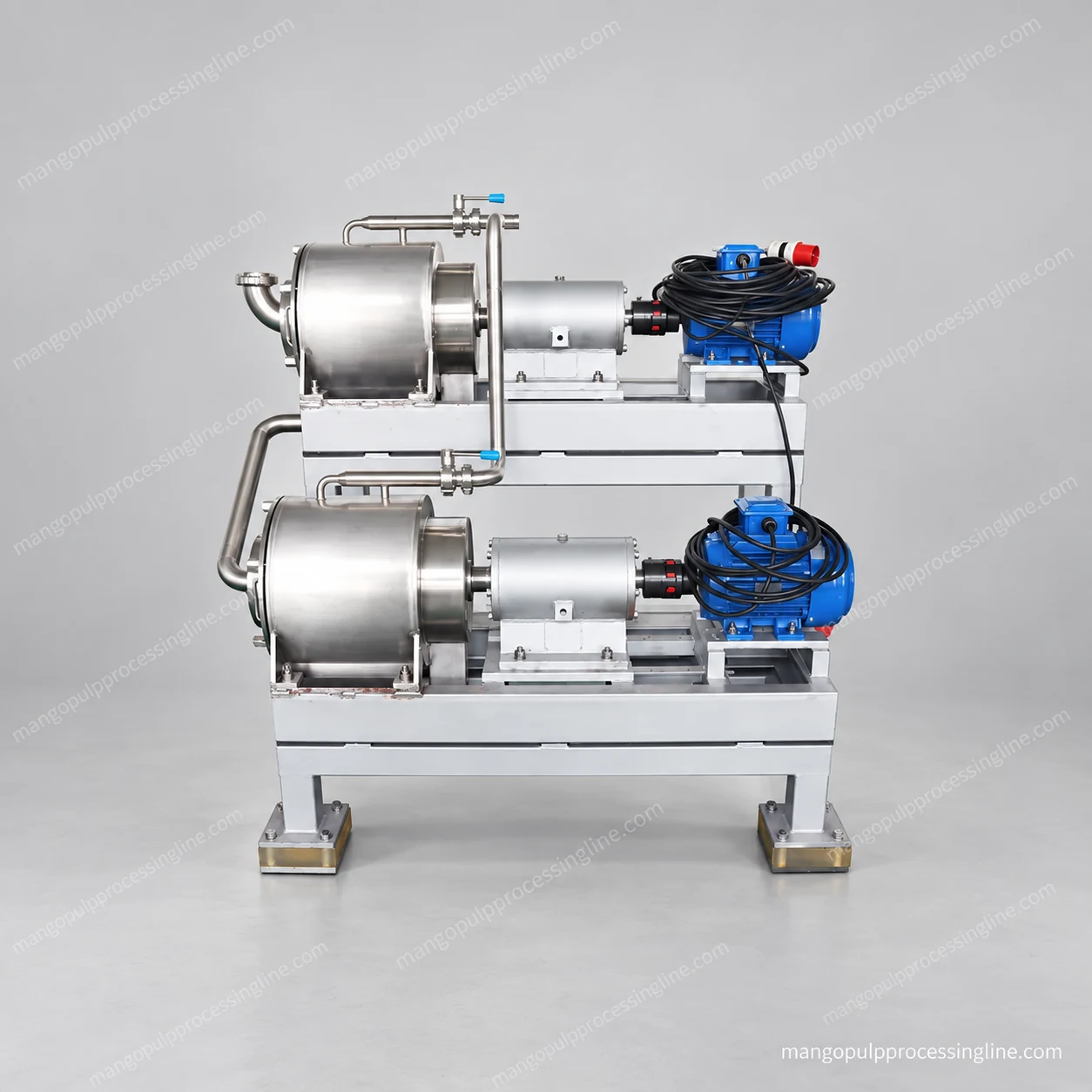 Two-stage pulping and refining machine with separate blue motors and a connecting product pipe